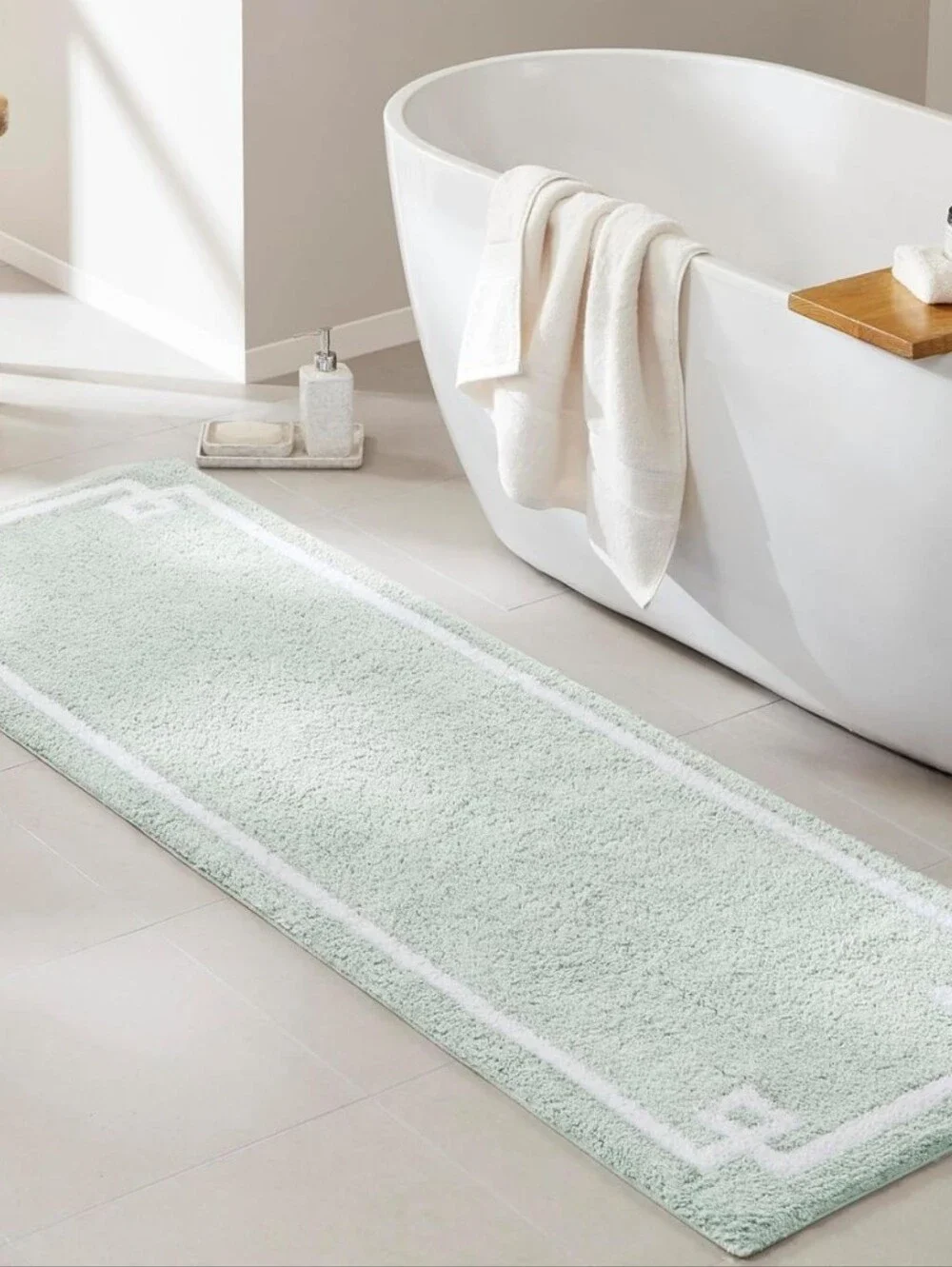 Madison Park Evan 100% Cotton Plush Tufted Spa Bath Mat in Seafoam, 24